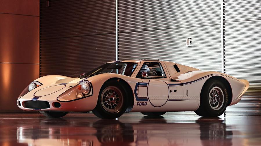  Ford GT40 J-12 (Mk IV) 1967 года  (фото 2 из 26)